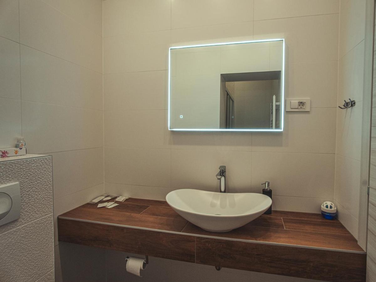 Apartmani Infinity Osijek Exterior photo
