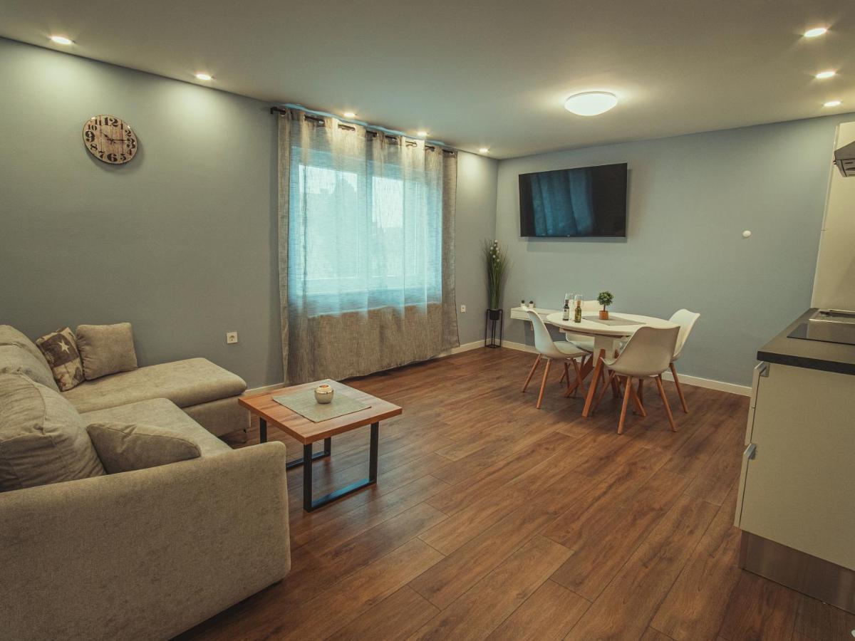 Apartmani Infinity Osijek Exterior photo