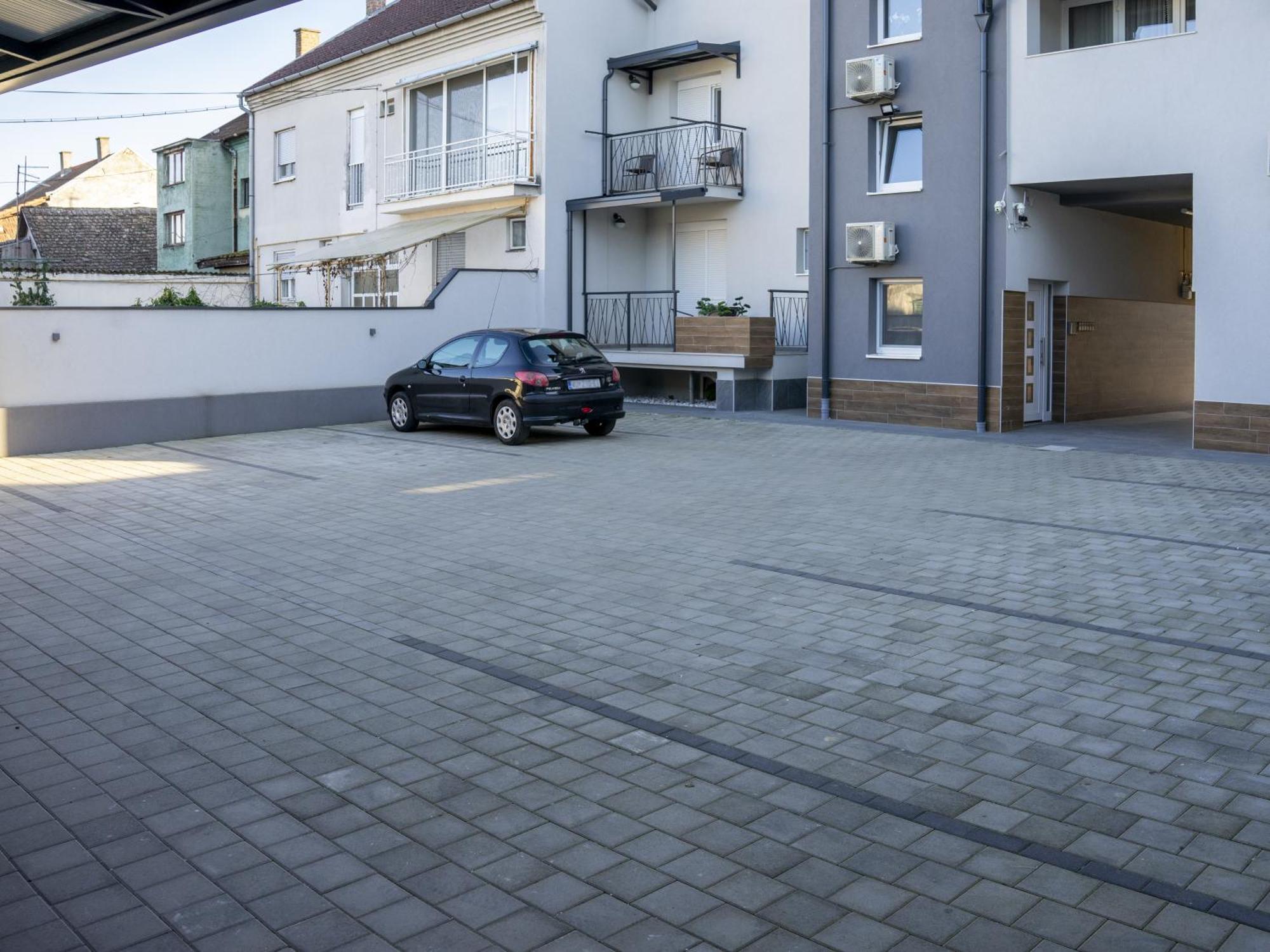 Apartmani Infinity Osijek Exterior photo